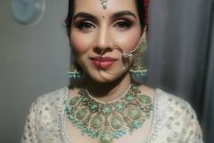 Makeup by Mirna: Makeup artist Hertfordshire