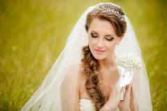 Beautiful bride wedding makeup hairstyle