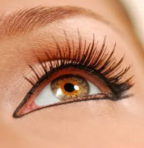 Eyeliner application 2