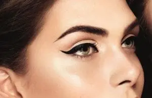 How to achieve the perfect Cat Eye Eyeliner application pics 2